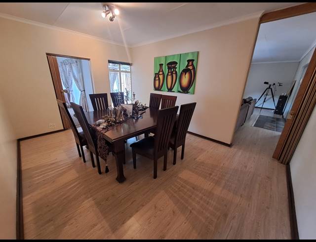 3 BEDROOM HOUSE FOR SALE IN THREE RIVERS EAST